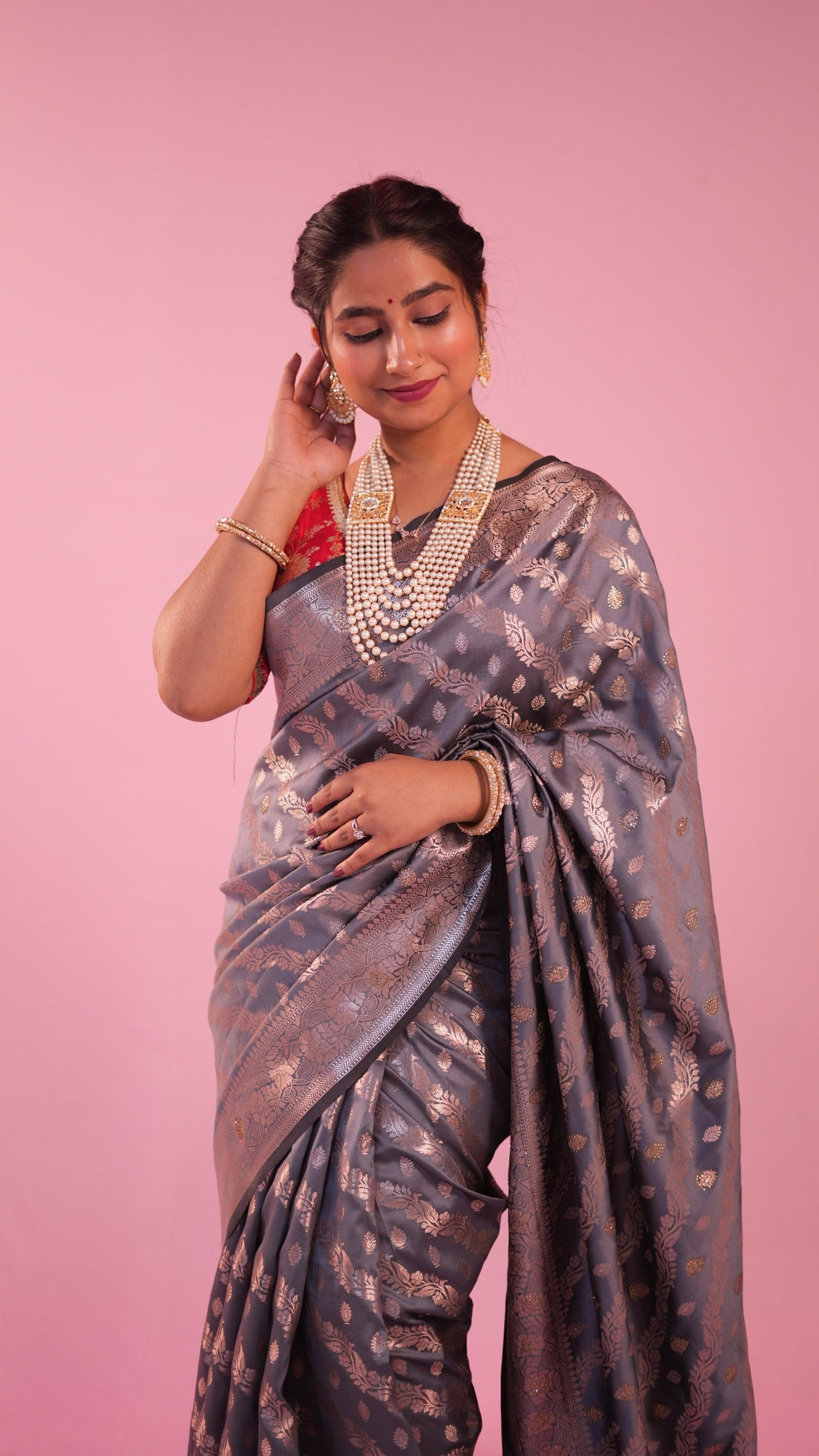 Semi katan aada butti saree