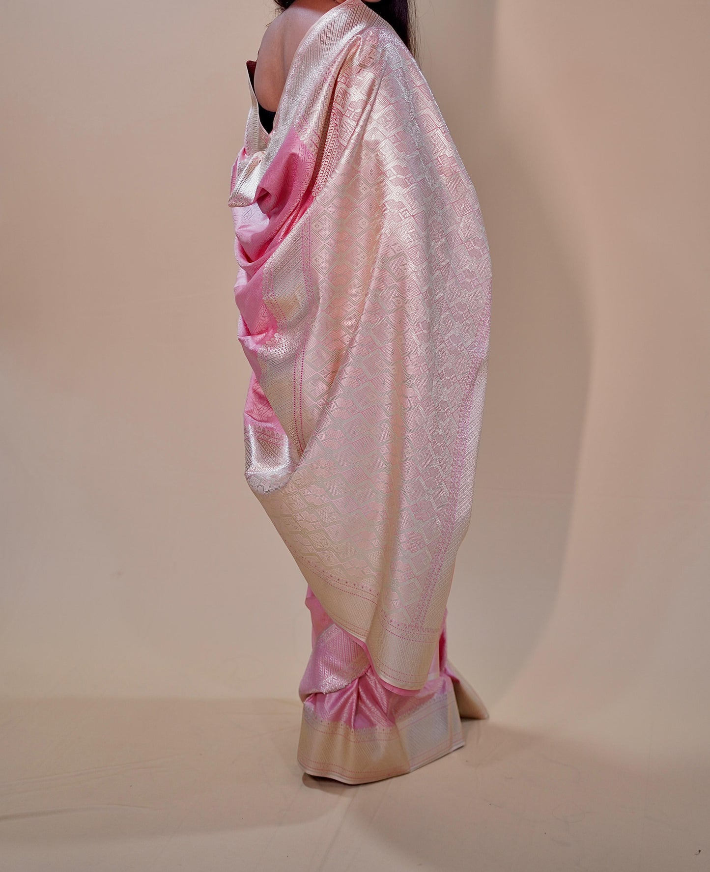 Seda Katan Mashru Banarasi Rosa Palo Desnudo