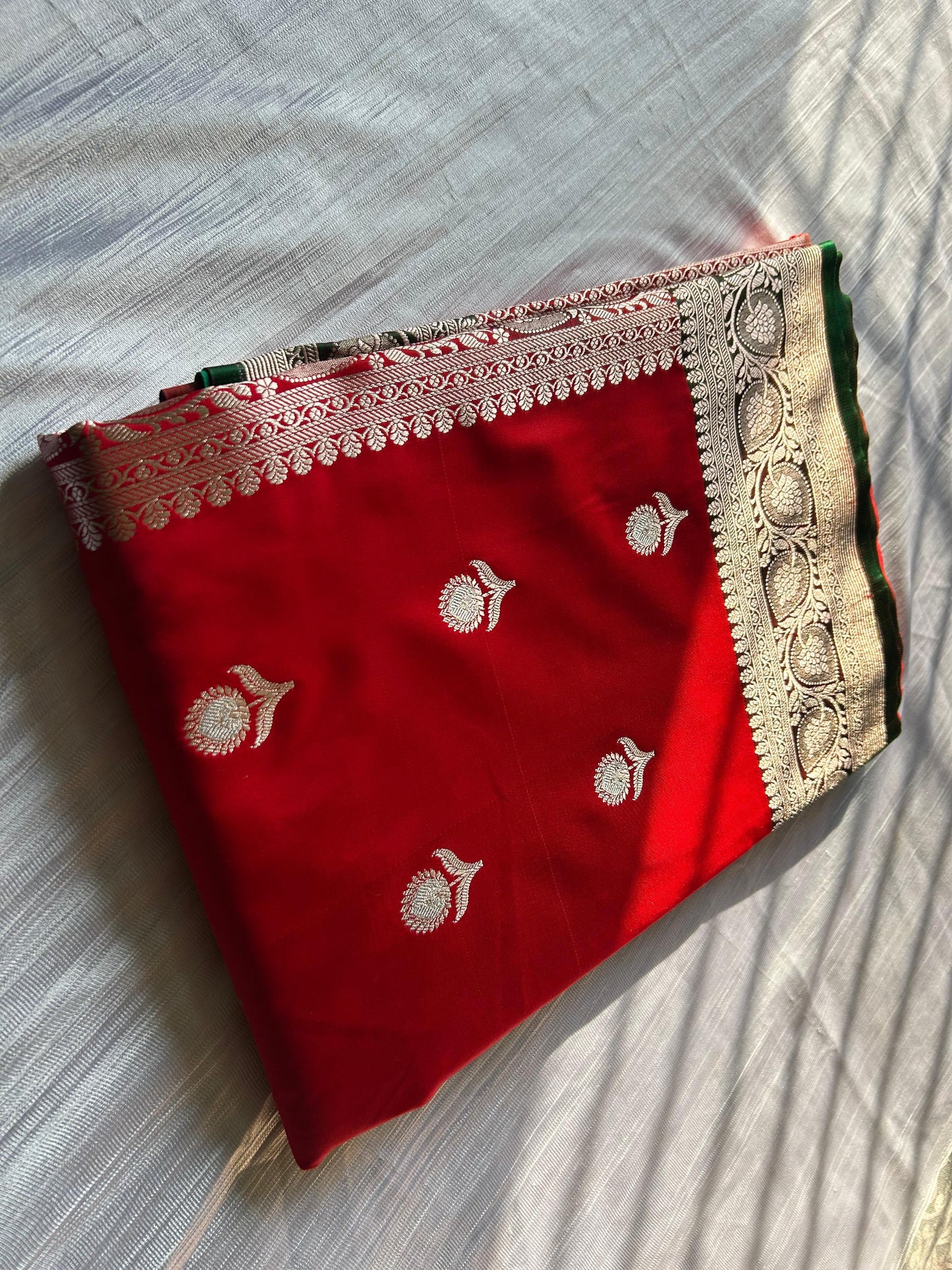 Angel Rupa Sona Red Saree with Green Blouse – Mashru Silk | Copper Zari Work