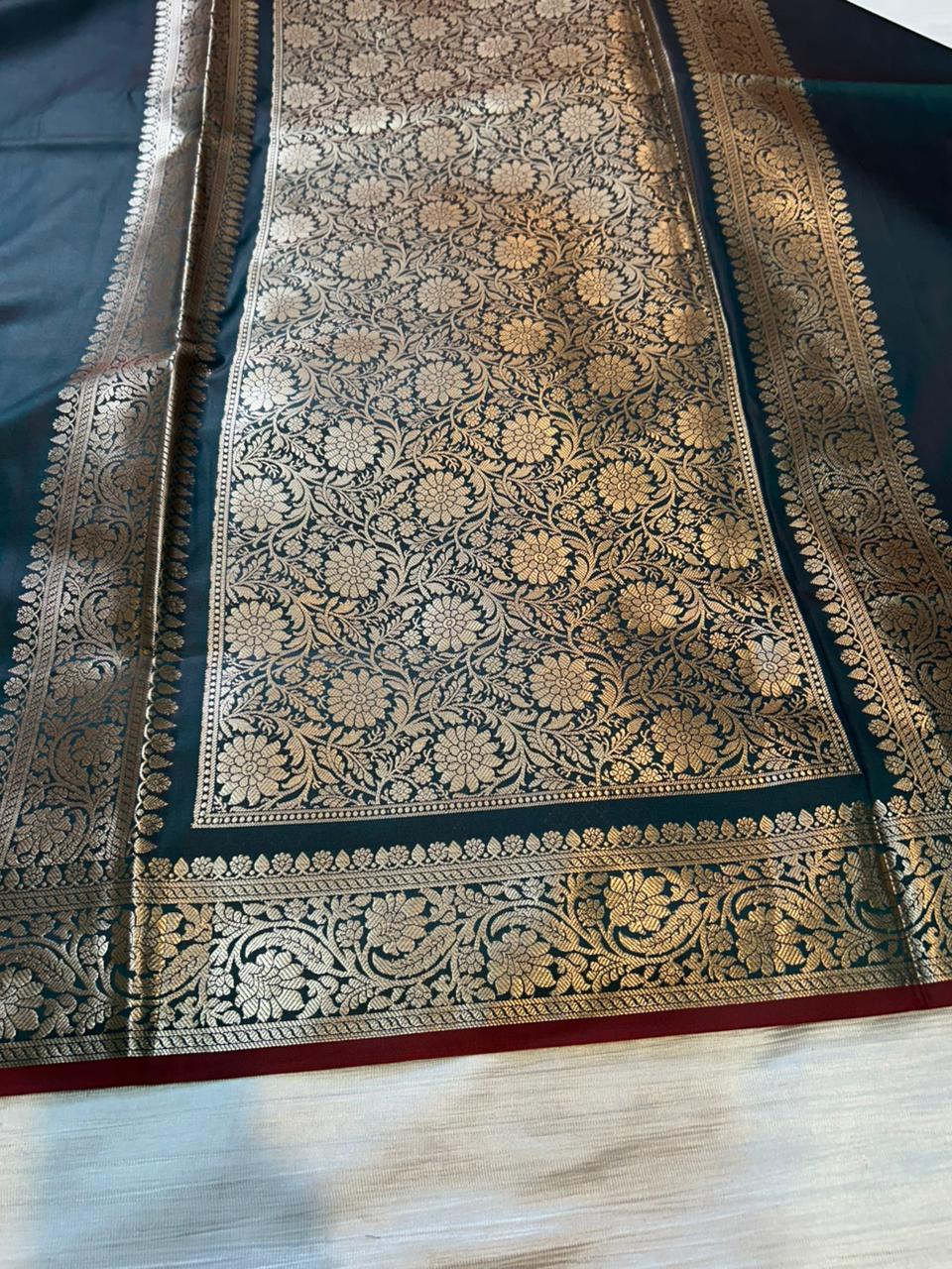 Emerald Green Plain Body Semi Katan Silk Banarasi Saree with Brocade Blouse | Dual Shade Lightweight Saree