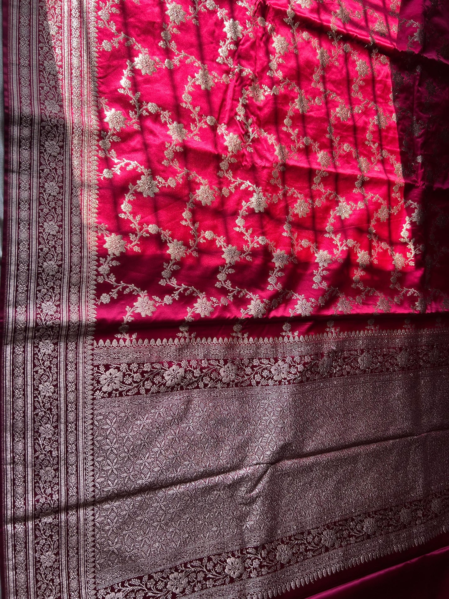 Rani Pink Mashru Silk Saree – Contrast Jalebi Jaal Design with Magenta Pink Blouse