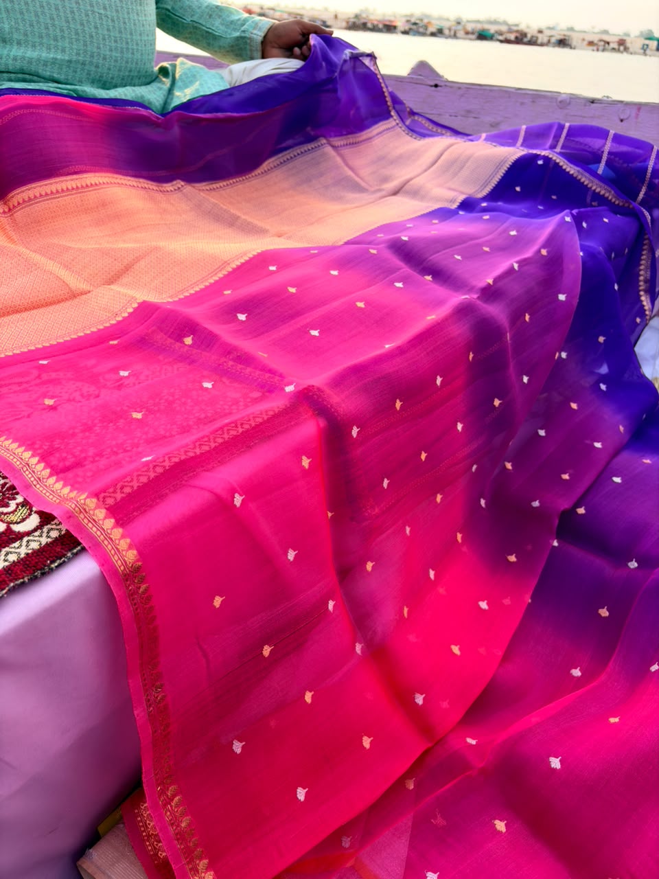 Pure Organza Banarasi Saree 3D Dye Pink Royal Blue - view 4