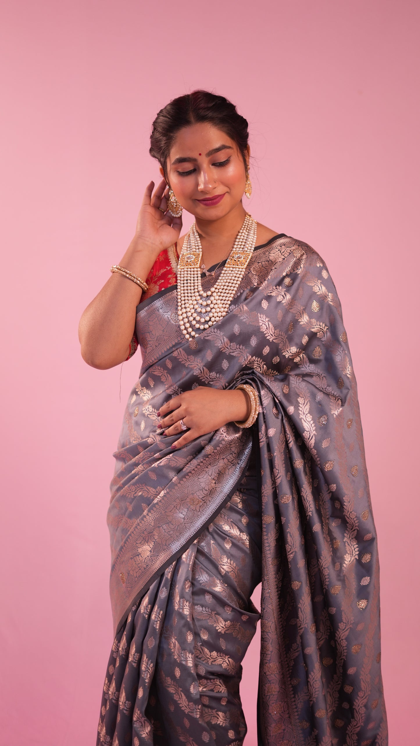 Semi katan aada butti saree
