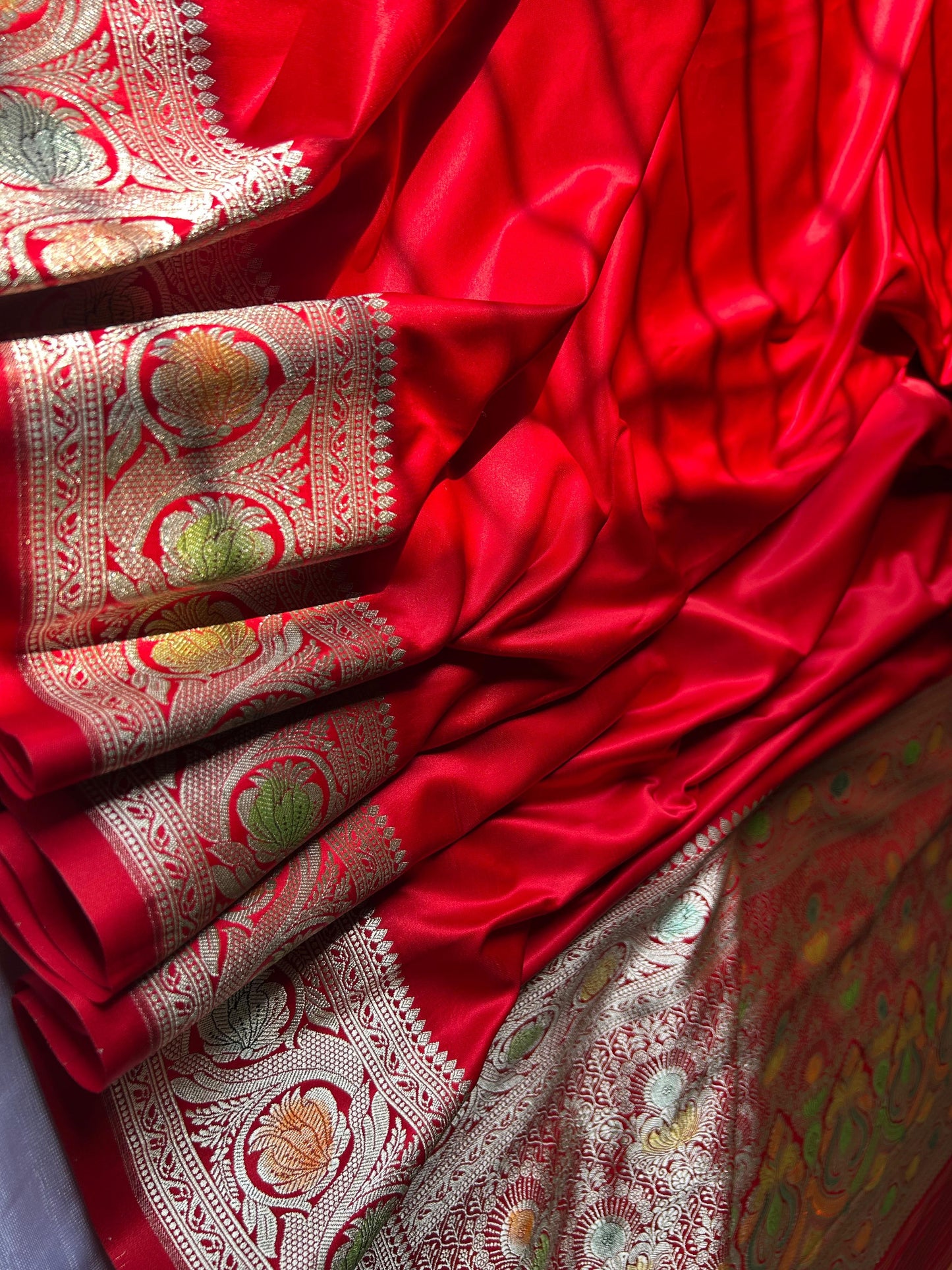 Pure Hand Brush Red Mashru Silk Saree – Minimalist Elegance in Plain Design