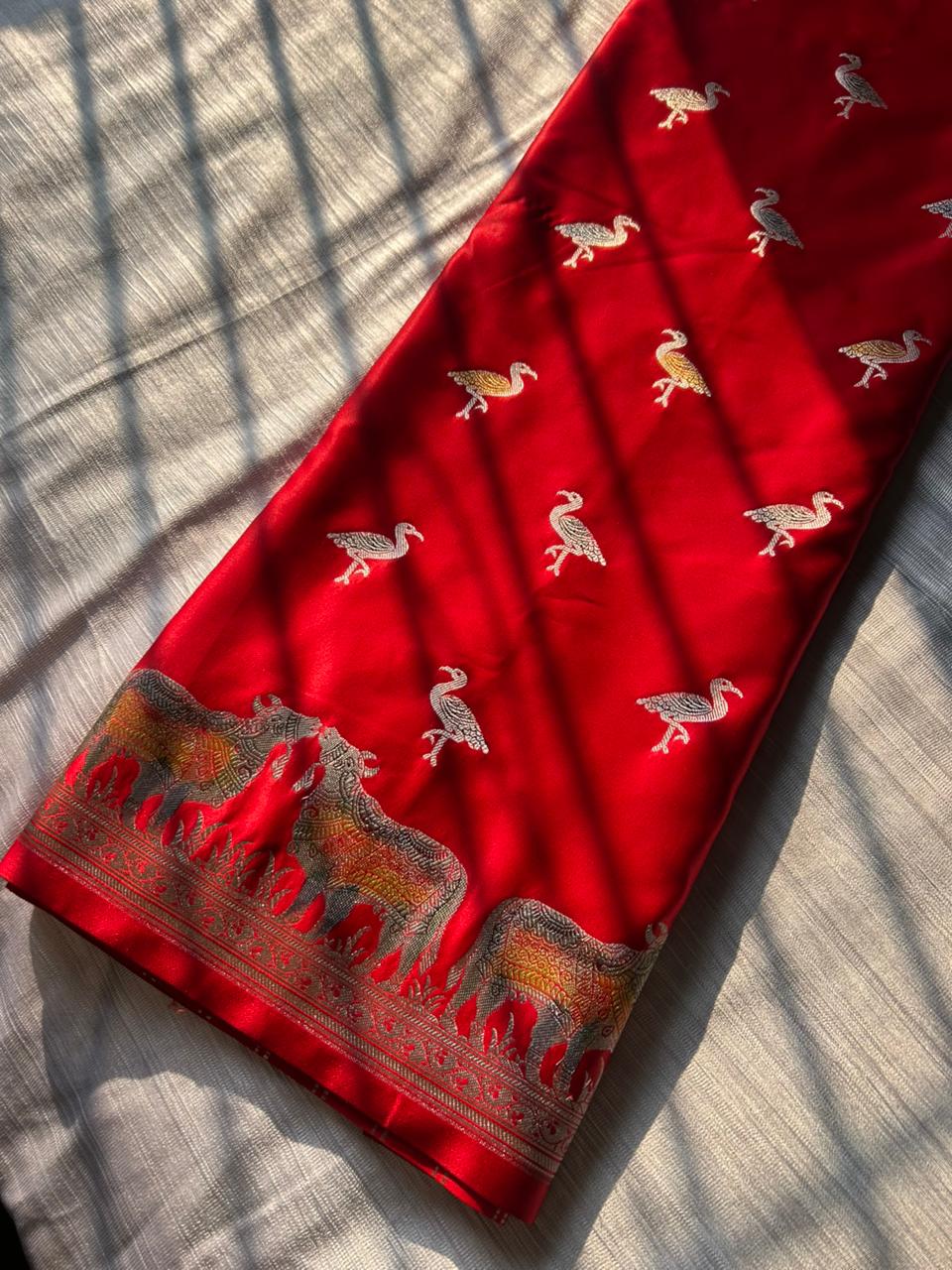 Royal Shikargah Meenakari Bail Design Banarasi Saree