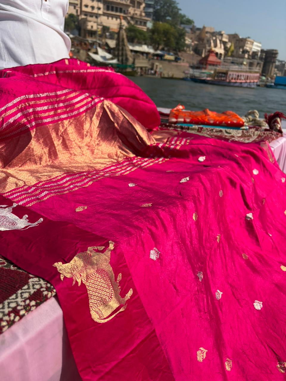 Pure Khandua Raw Mango Silk Pichwai Saree – Rani Pink | Sona Rupa Real Zari | Nandi Border | Luxury Handloom Saree