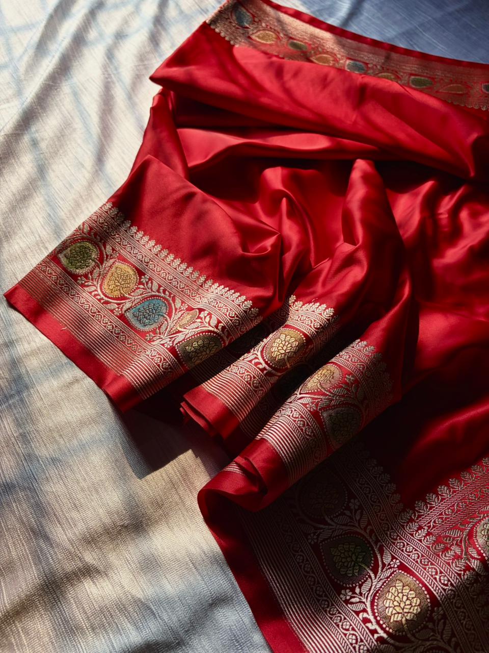 Hath Rang Lal Mirchi Red Mashru Silk Saree | Hand Painted Meenakari Border & Pallu | Premium Soft Silk Banarasi Saree
