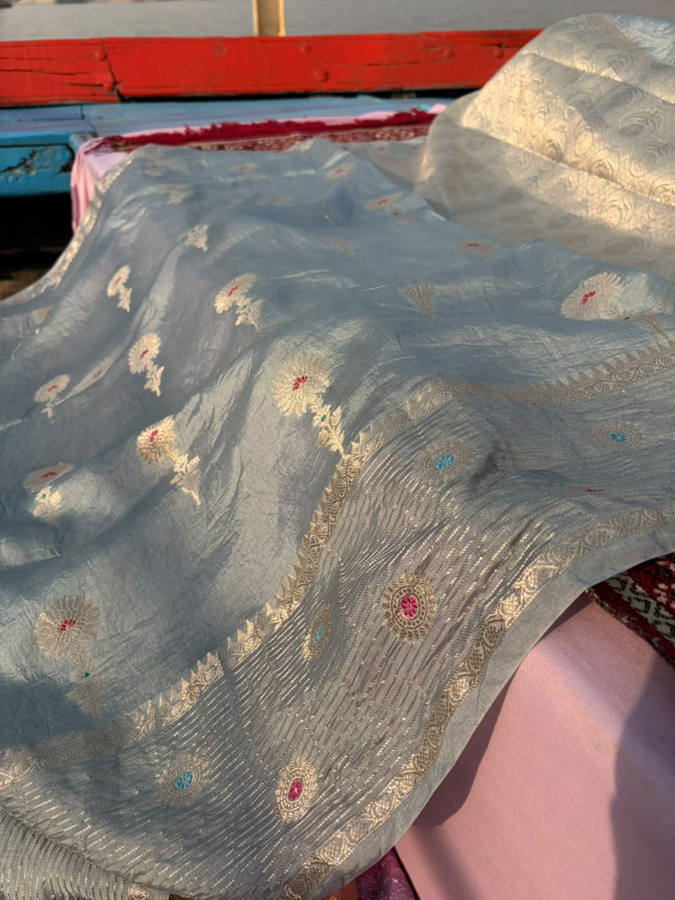 Premium Blended Raw Mango Silk Banarasi Saree – White with Red & Silver Meenakari