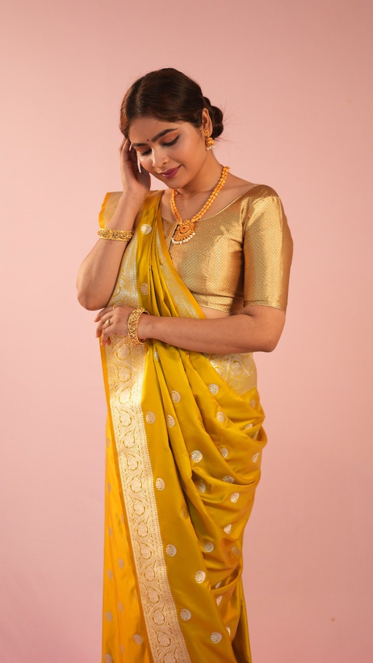 Banarasi Chand Tara Lemon Yellow Saree